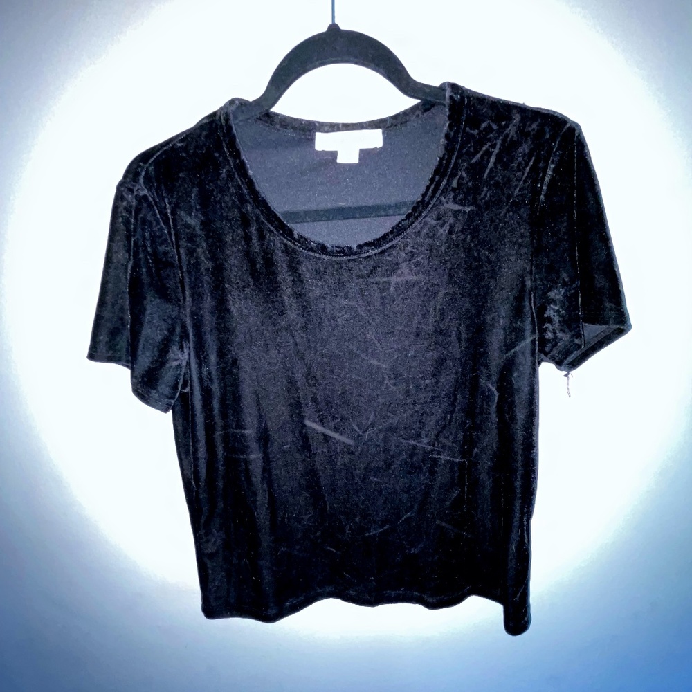 Medium Velvet Black Crop